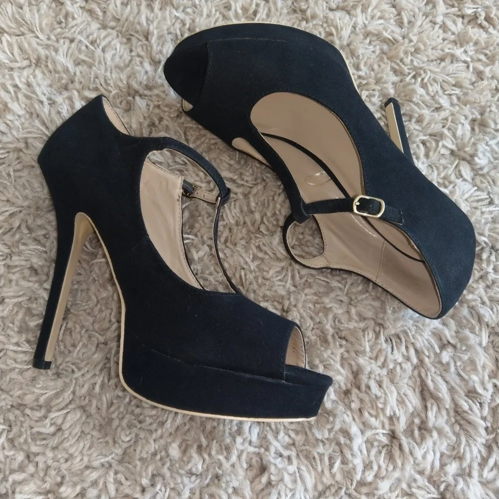 Charming Charlie platform heels
